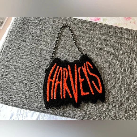 Harvey’s Vamp Coin Purse - Picture 2 of 3